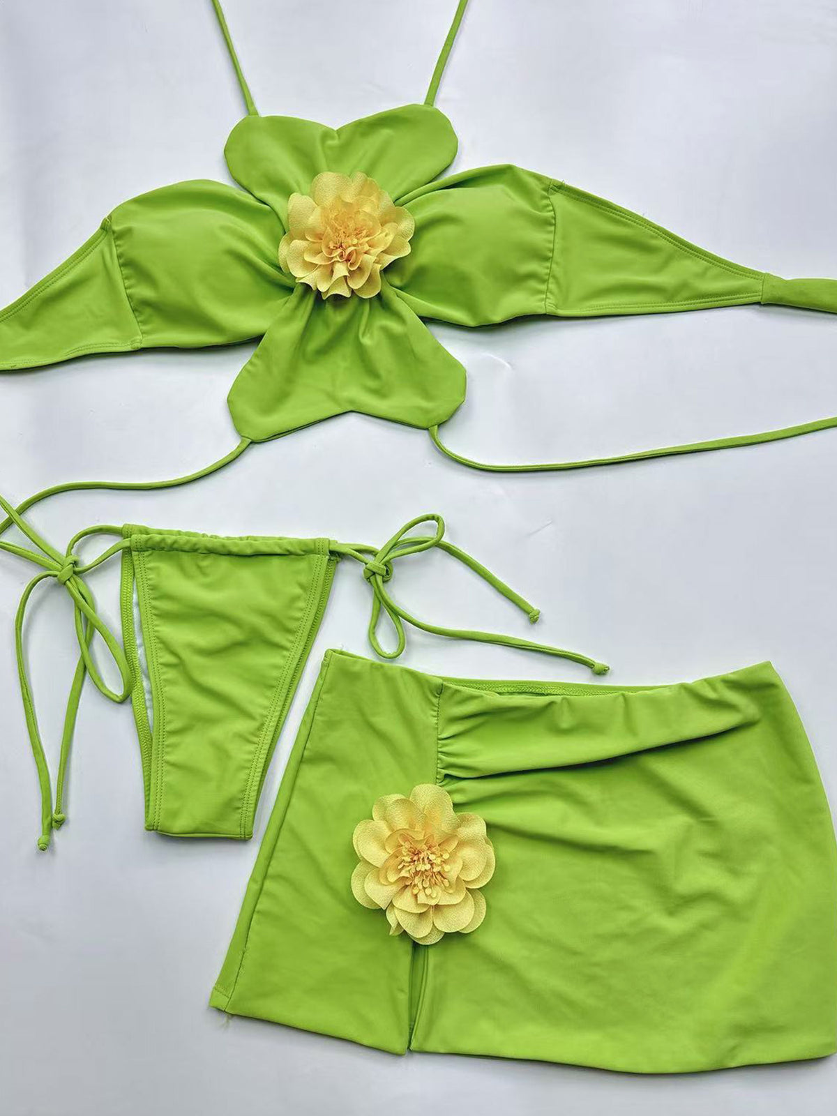 Sexy Swimsuit Stereo Flower Strap Bikini
