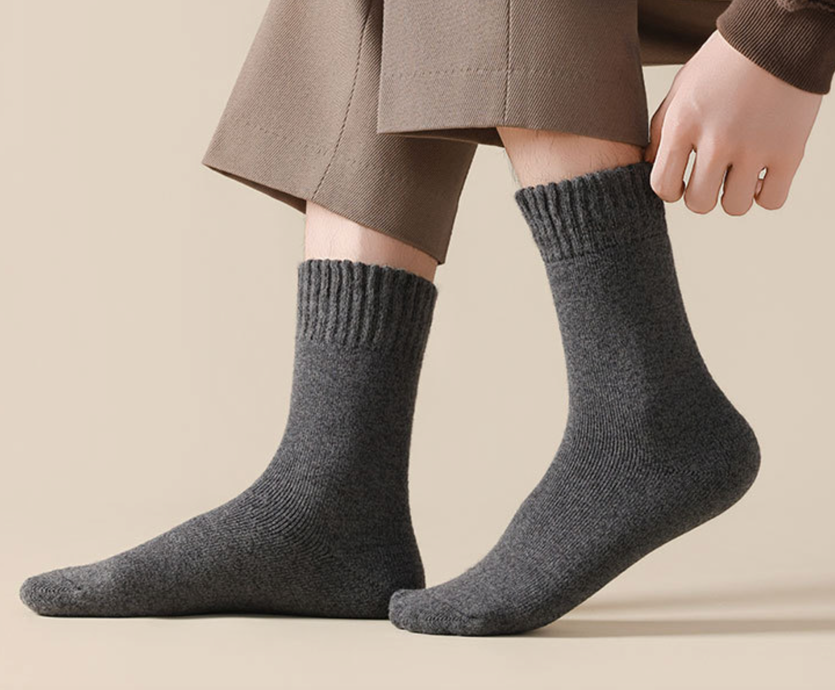 Unisex Wool Mid-Calf Socks