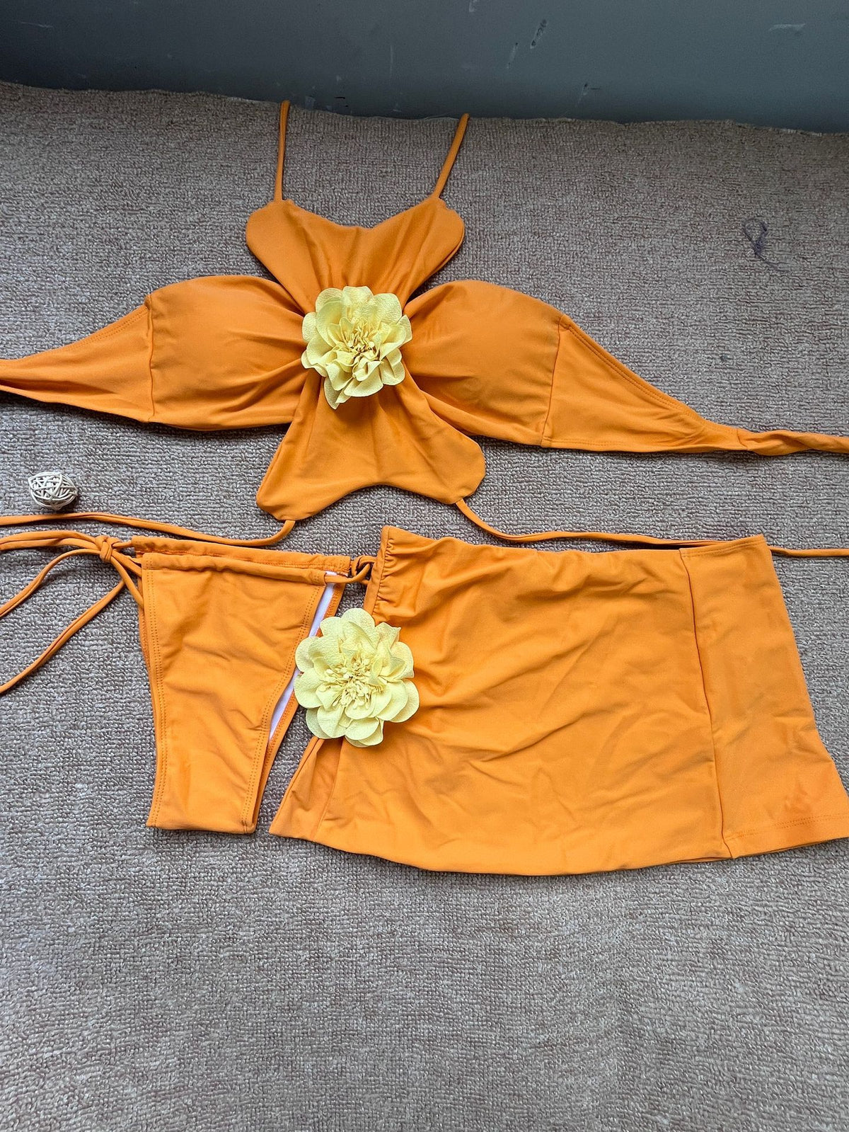 Sexy Swimsuit Stereo Flower Strap Bikini